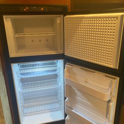 RV Refrigerator 6.3 Cubic Feet Gas and Electric