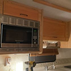 Greystone .9CU Ft SS Built-in microwave P90D23AP-YX-FR03 - Pleasure Land RV  Surplus Store